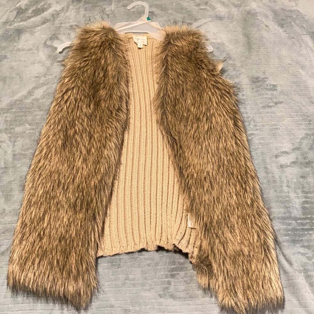 Fur vest